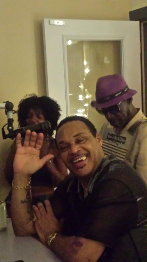 Pete and friends on WHIV 102.3 FM